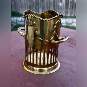 Vintage Solid Brass. Wine Champagne Bottle Stand Holder 6.75”tall